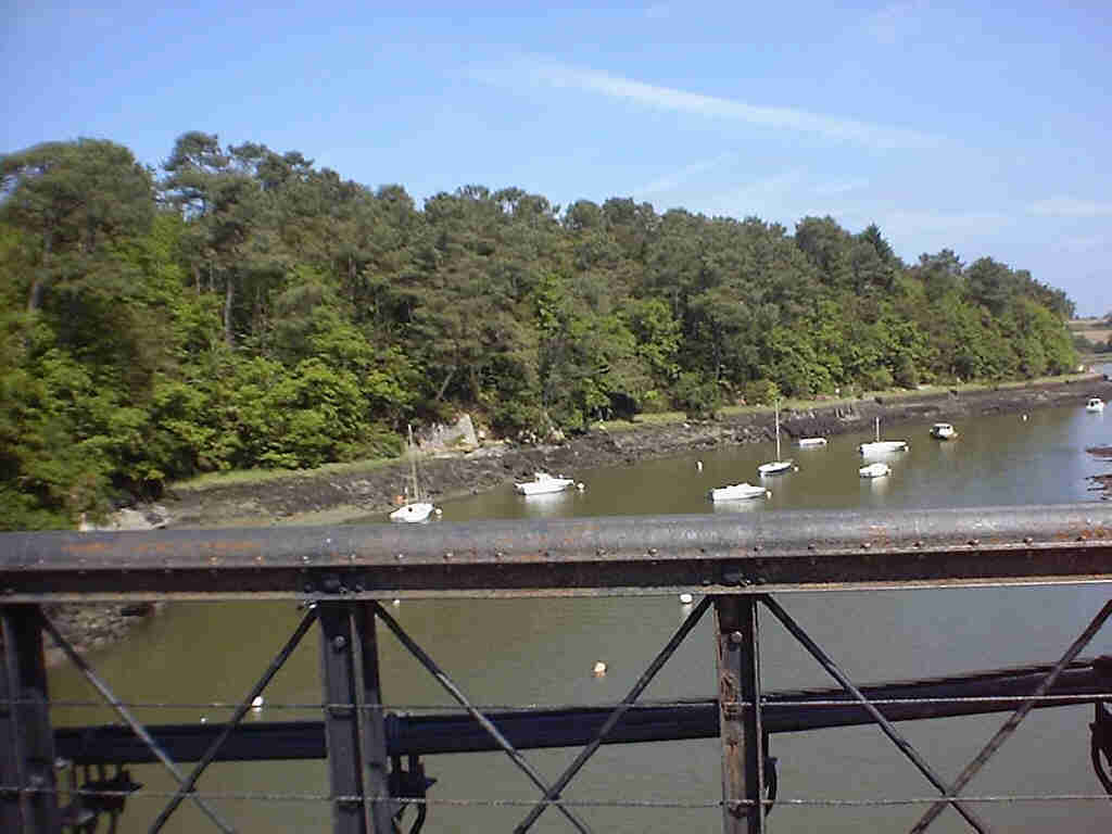 Pont suspendu de Bono